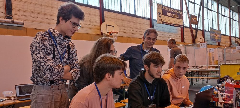 You are currently viewing Des étudiants de l’IUT remportent le concours national de robotique