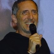 Reste un peu