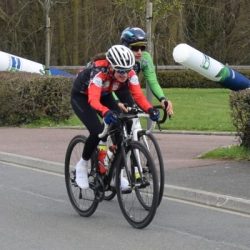 Marion Bunel à vélo lors de la course contre la montre à Feuguerolles Bully