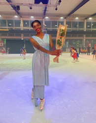 Dorcas-Odile Nouga est étudiante en L3 Gestion à l'UFR SEGGAT. En tant que patineuse, elle bénéficie du statut de sportif de haut & bon niveau. 