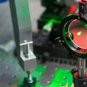 Électronique et photonique, des métiers en plein essor !