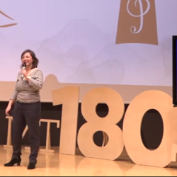 Elodie Fraile, candidate au concours normand Ma Thèse en 180 secondes (2023)