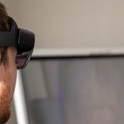 HoloLens : “transformer toute salle de cours en salle immersive”