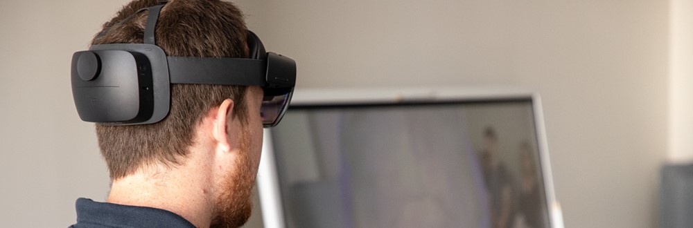 You are currently viewing HoloLens : « transformer toute salle de cours en salle immersive »