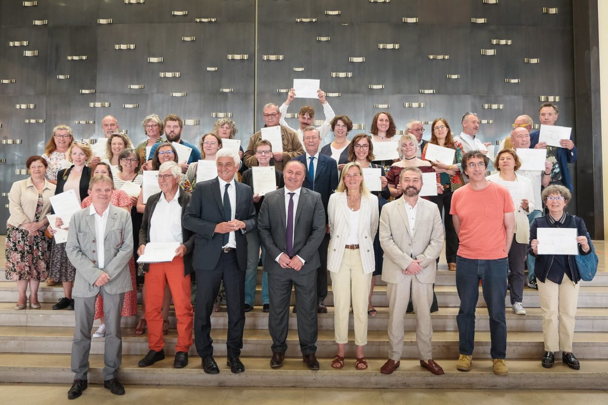 Remise du premier diplôme universitaire Études Normandes le 8 juin 2023