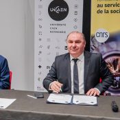 Le CNRS et UNICAEN signent une nouvelle convention de partenariat