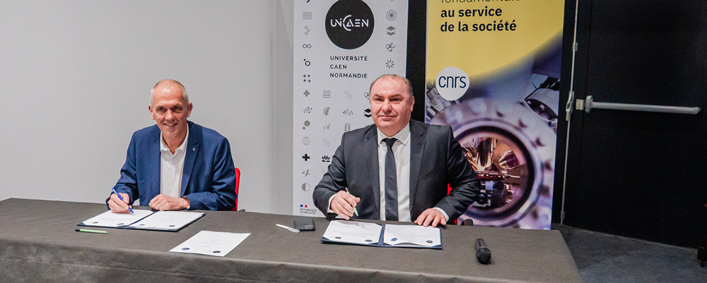 You are currently viewing Le CNRS et UNICAEN signent une nouvelle convention de partenariat