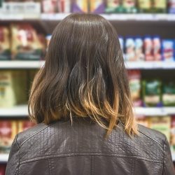 Lire la suite à propos de l’article BAE et AGORAé : quand les étudiants s’engagent contre la précarité alimentaire