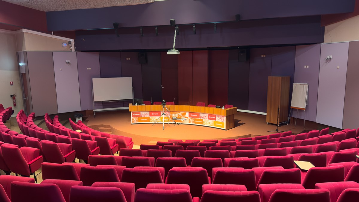 You are currently viewing Amphithéâtre EA006