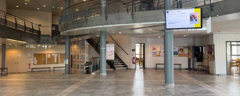 You are currently viewing Hall du bâtiment Sciences 1