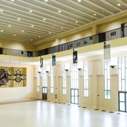 Aula Magna avec la tapisserie de Jean Picart Le Doux et de Louis-Marie Jullien