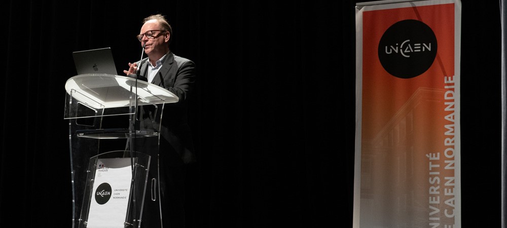 You are currently viewing Comment commémorer le Moyen Âge ? L’historien Patrick Boucheron inaugure le Millénaire