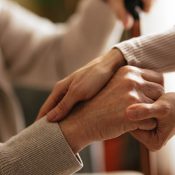 Étude sur les visites en EHPAD ou en maison de retraite : votre avis compte !