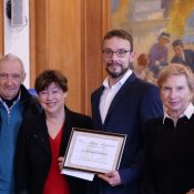 Louis-Bastien Weiswald reçoit le prix de biologie Alfred Kastler